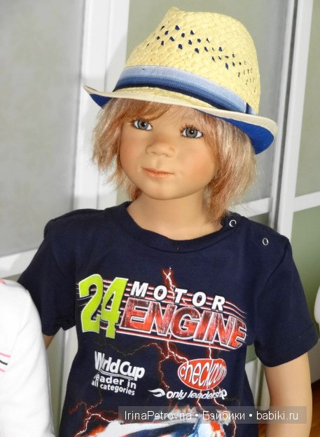 Мужское рукопожатие. Встреча мальчишек: Аскари - А.Химштедт и Доминик - М.Левениг