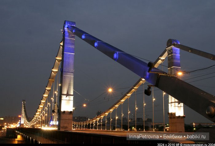 Москва глазами моих украинских гостей из Белой Церкви. Часть 3: Вечерняя Москва, украинские песни и немного про кукол