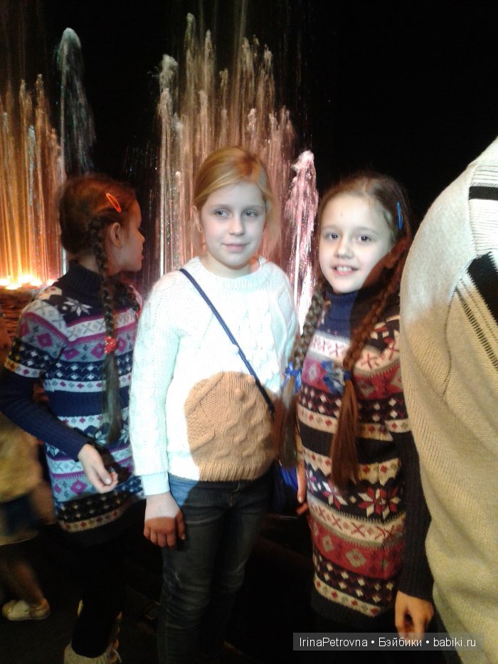 Москва глазами моих украинских гостей из Белой Церкви. Часть 3: Вечерняя Москва, украинские песни и немного про кукол