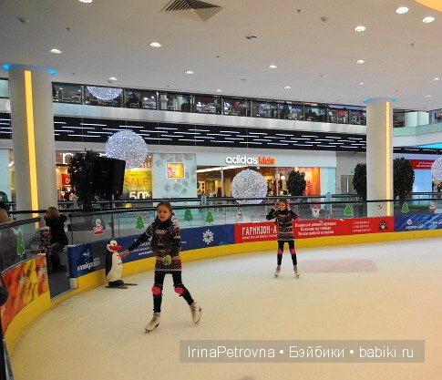 Москва глазами моих украинских гостей из Белой Церкви. Часть 3: Вечерняя Москва, украинские песни и немного про кукол