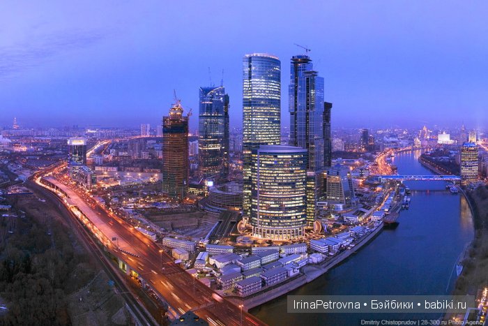 Москва глазами моих украинских гостей из Белой Церкви. Часть 3: Вечерняя Москва, украинские песни и немного про кукол