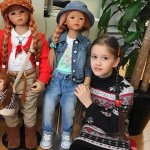 Москва глазами моих украинских гостей из Белой Церкви. Часть 3: Вечерняя Москва, украинские песни и немного про кукол.