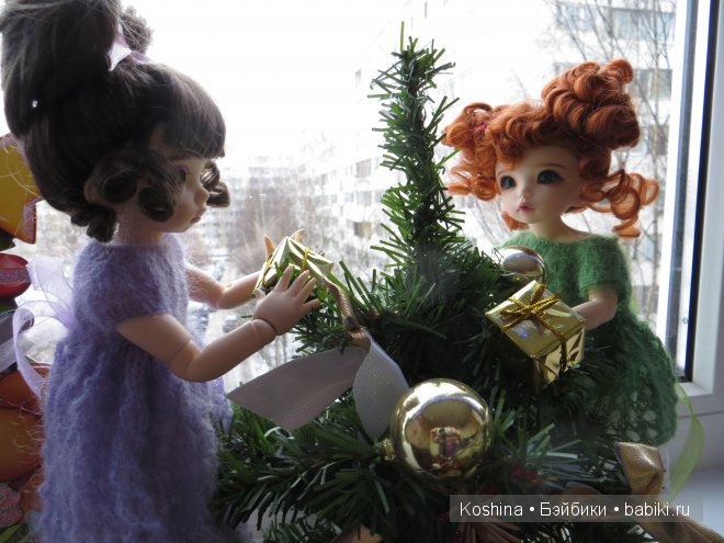 Вместе елочку наряжали