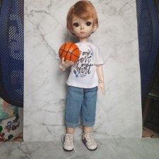 Мальчик с моргающими глазами