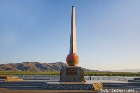 Прогулка маленького Рамзеса по предновогоднему Кызылу