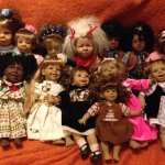 Характерные куклы ждут гостей