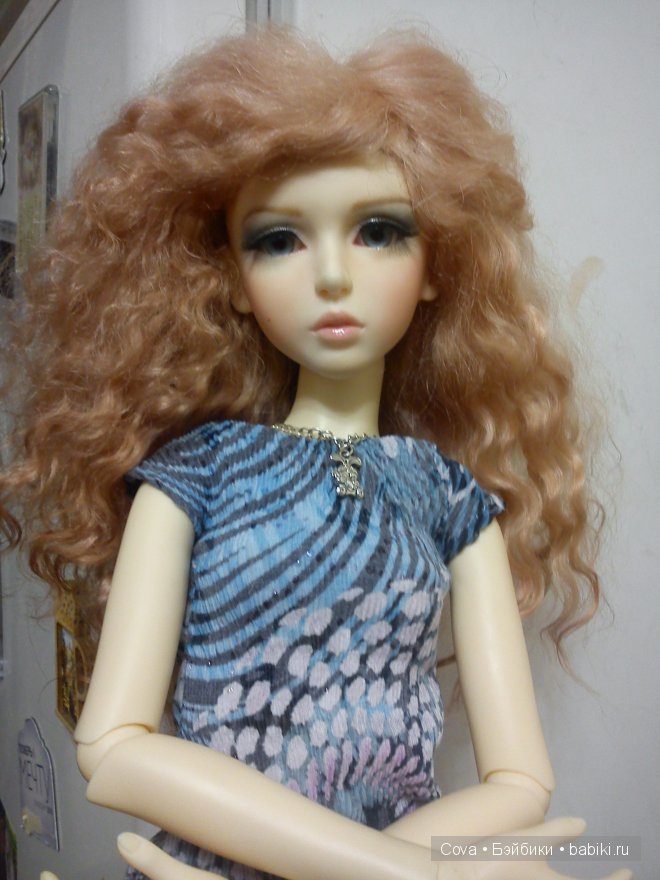 Высокая мода в одежде и прическах. Куклы БЖД
