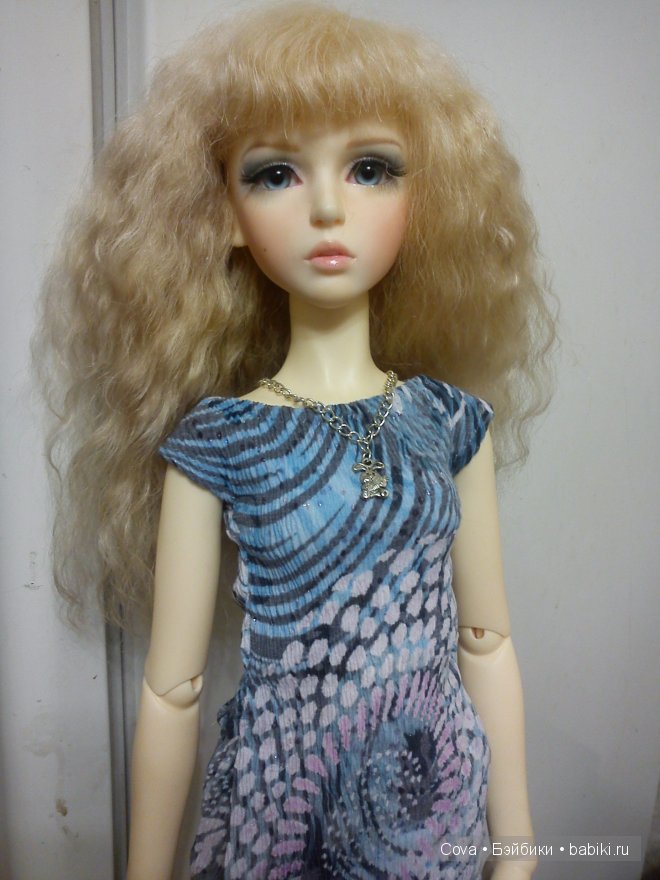 Высокая мода в одежде и прическах. Куклы БЖД