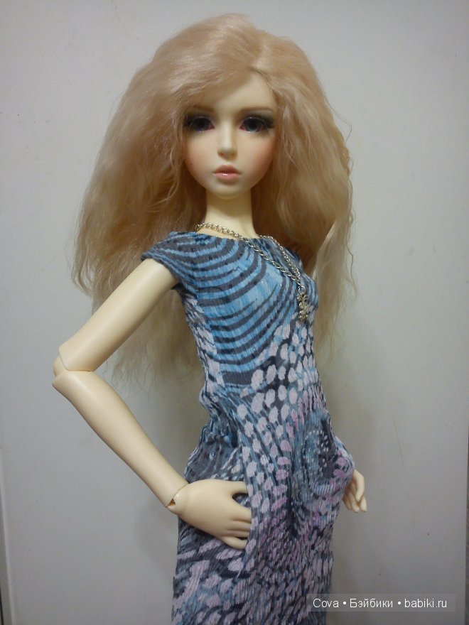 Высокая мода в одежде и прическах. Куклы БЖД