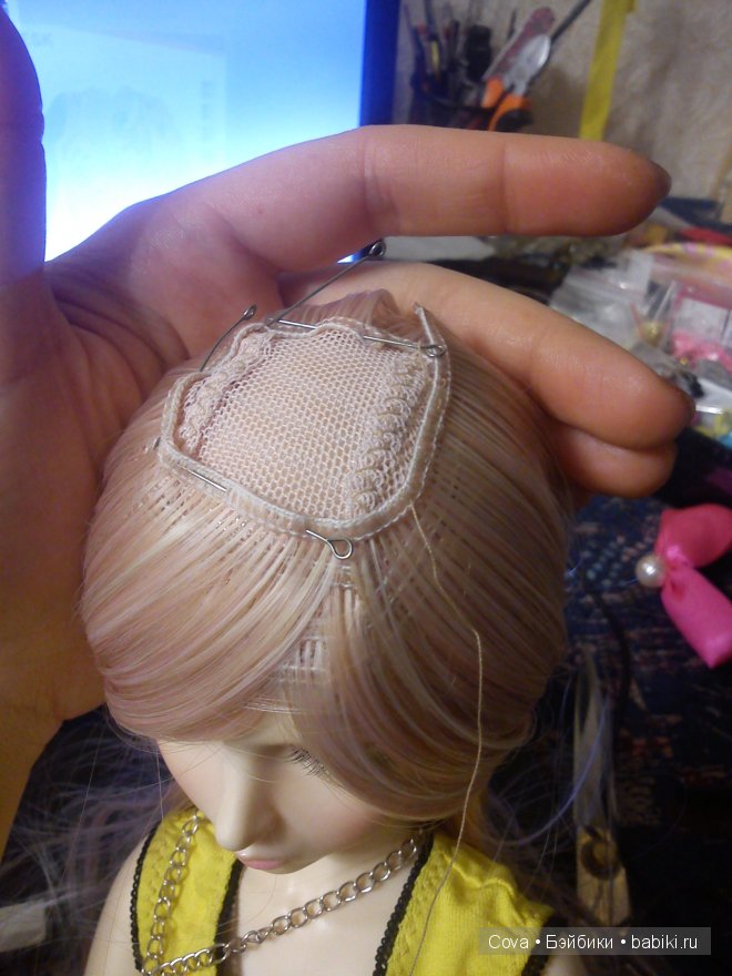 Попробуем смастерить классический парик для куклы своими руками