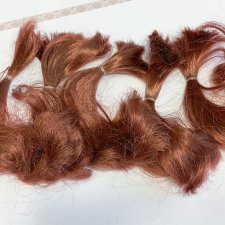 Продам коробку синтетических волос.