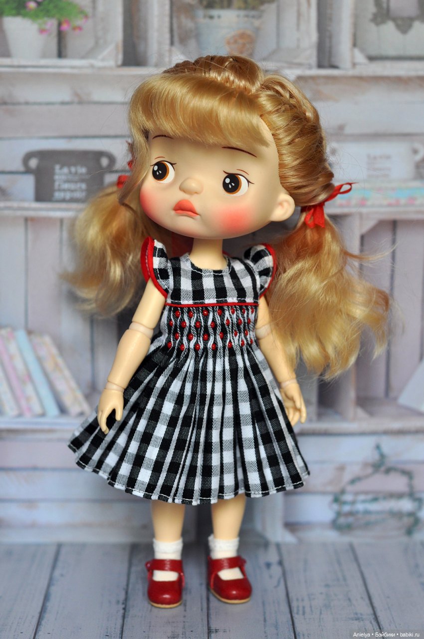 Луна - Холала Пипита на теле Монст