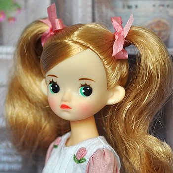 Redberry Little Cream
