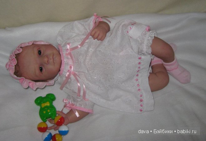 Вот кукла реборн Даночка и дома