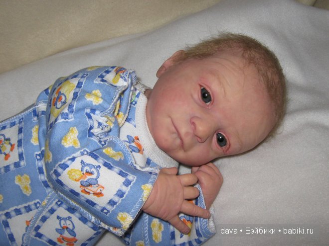 Вот кукла реборн Даночка и дома