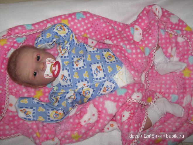 Вот кукла реборн Даночка и дома