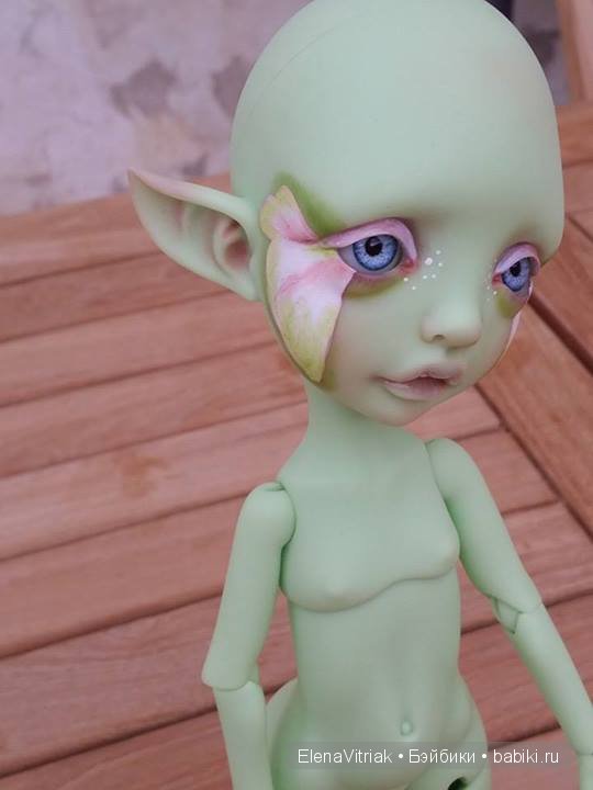 Нефер Кейн, Мистери