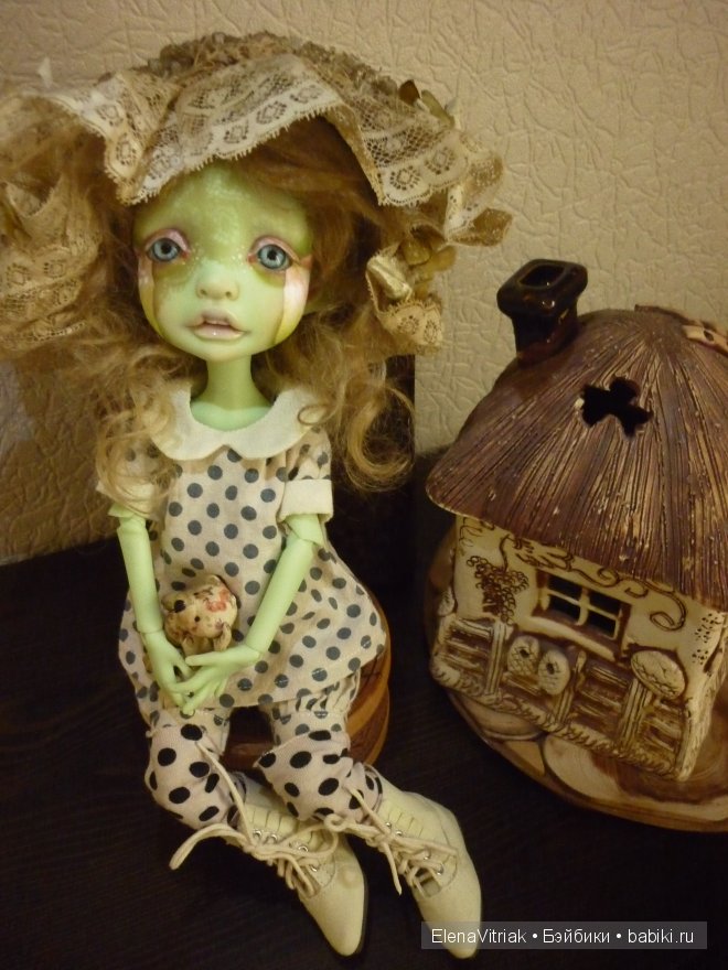 Нефер Кейн, Мистери