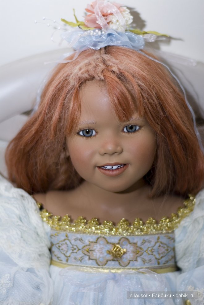Исис и Мава Annette Himsted