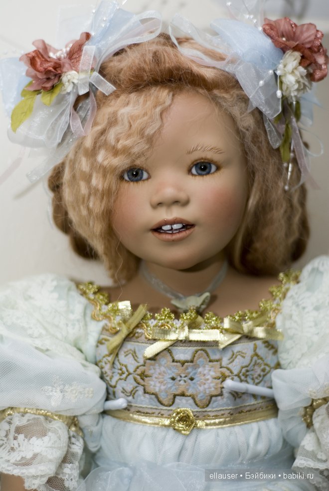 Исис и Мава Annette Himsted