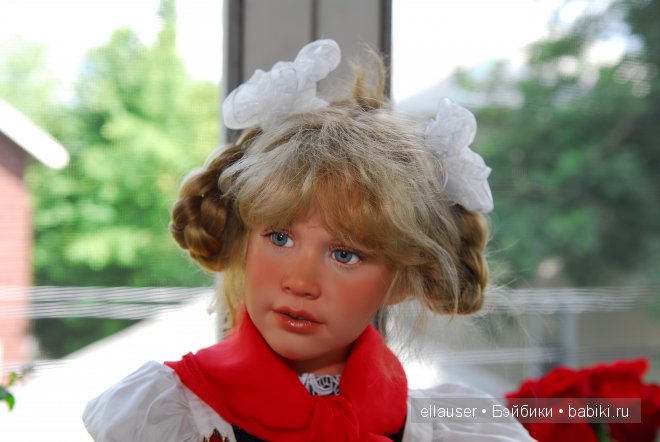 Лет бы сбросить мне, ребята тридцать-тридцать пять... Я бы стала пионером бы опять