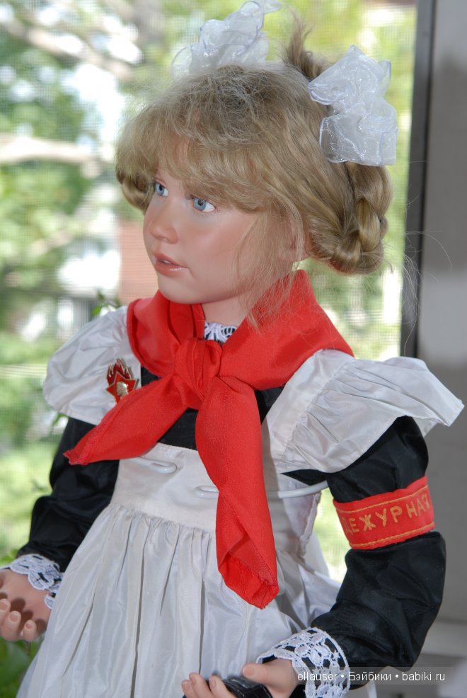 Лет бы сбросить мне, ребята тридцать-тридцать пять... Я бы стала пионером бы опять