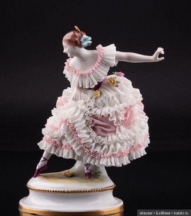 Дрезденские «кружевницы»: В чём секрет фарфоровых статуэток, которые словно одеты в изящные наряды