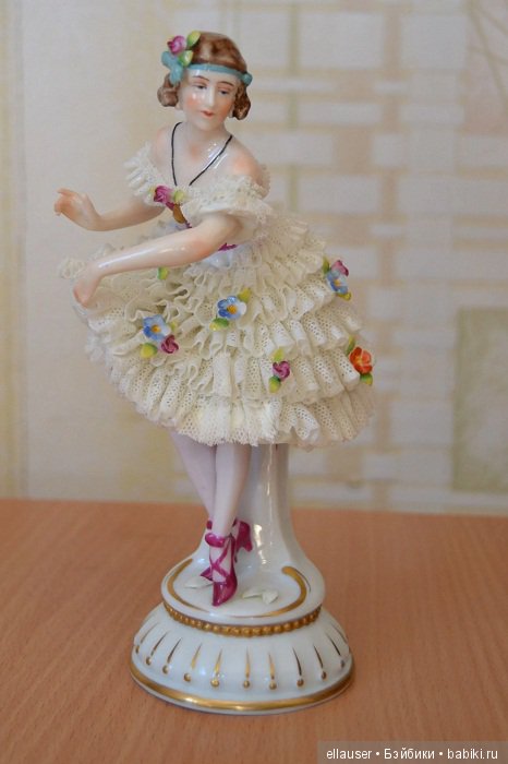 Дрезденские «кружевницы»: В чём секрет фарфоровых статуэток, которые словно одеты в изящные наряды