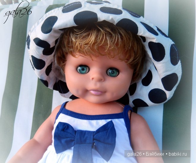 Я старая кукла, зовут меня Жанна