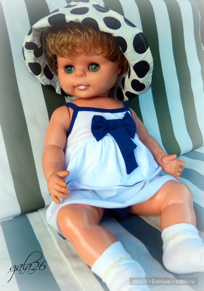 Я старая кукла, зовут меня Жанна