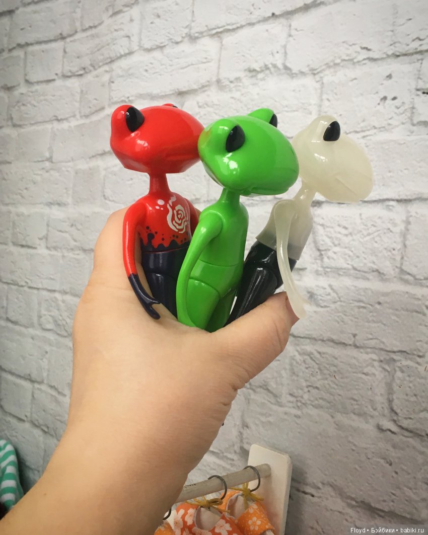 Лягушек много не бывает — Фигурки Studio