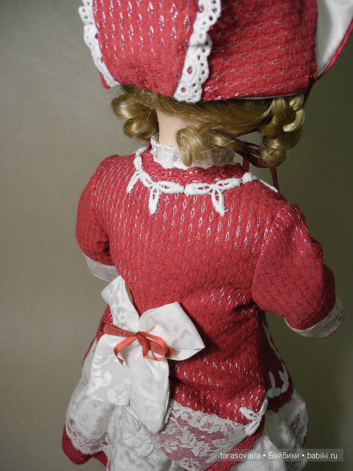 Новые наряды для антикварок и не только