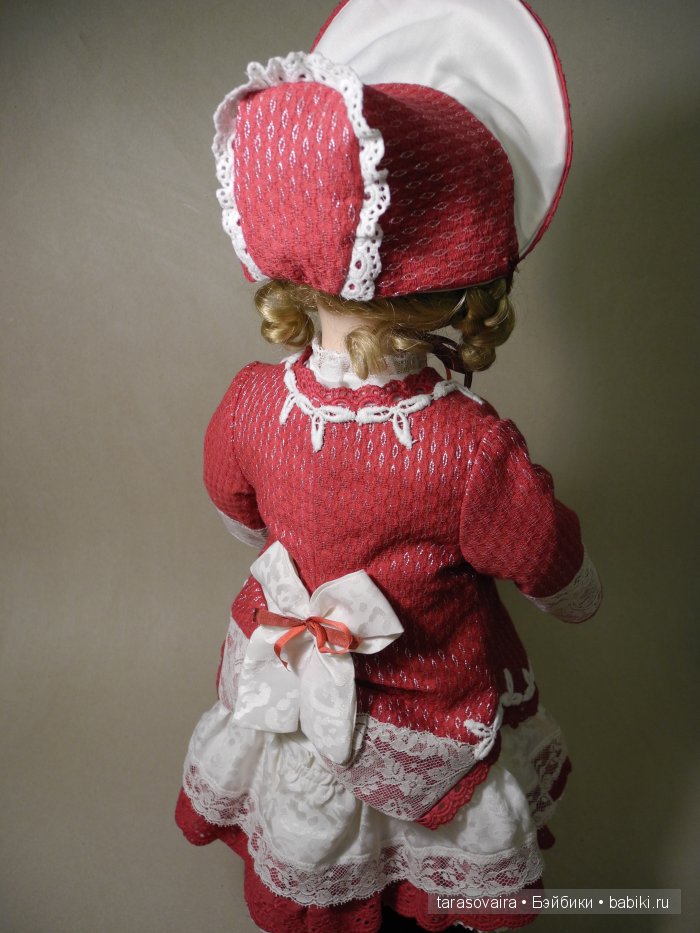 Новые наряды для антикварок и не только