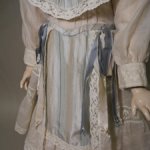 Новые наряды для антикварок и не только.