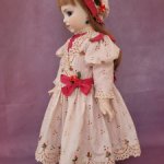 Платье  и шляпка для куклы 60-63 см