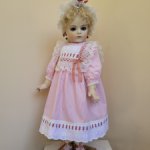 Хлопковое платье и шляпка для куклы 60-63 см