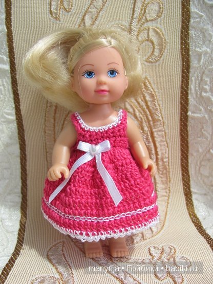 Одежка маленьким куколкам