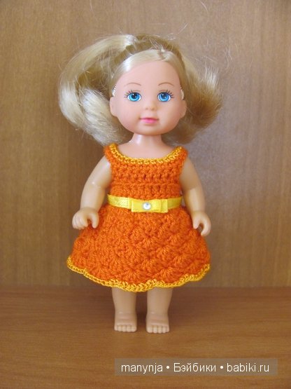 Одежка маленьким куколкам