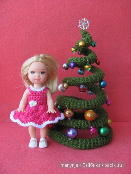 Одежка маленьким куколкам