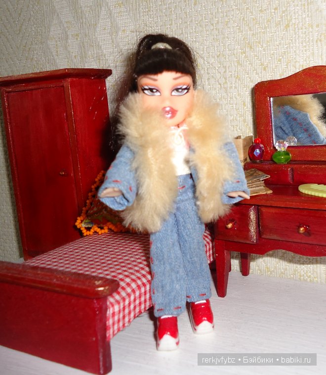 Мал-мала-меньше...или кукольный мир в миниатюре