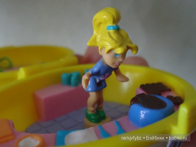 Мал-мала-меньше...или кукольный мир в миниатюре