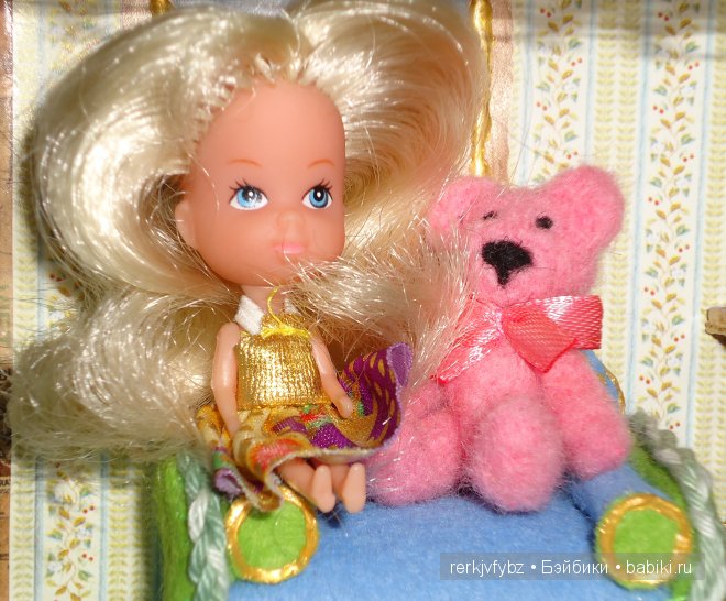 Мал-мала-меньше...или кукольный мир в миниатюре