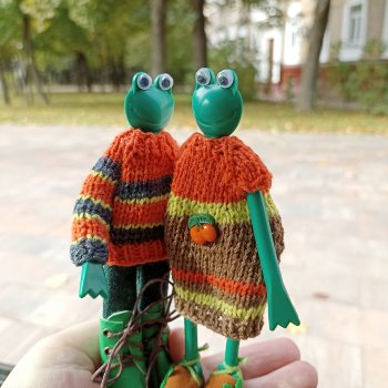 Не проходящая любовь к лягушкам)