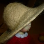 "Упала шляпа" или валяем шляпу для куклы
