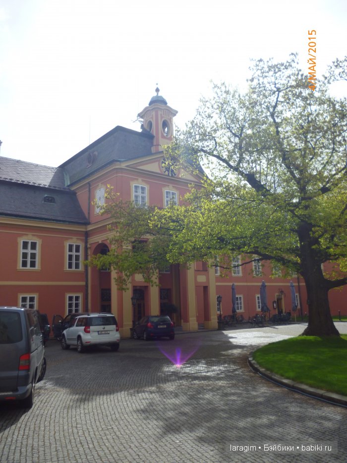 Элишка в замке Добржиш ... или мое большое путешествие