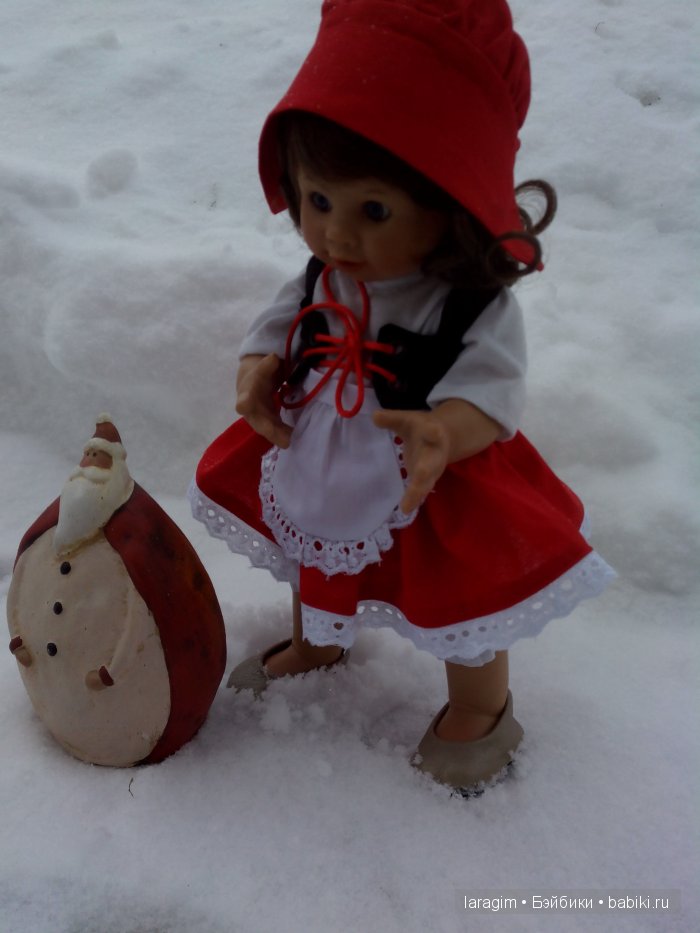 "По следам Красной Шапочки" или ... одежда для кукол Wichtel от Rosemarie Müller