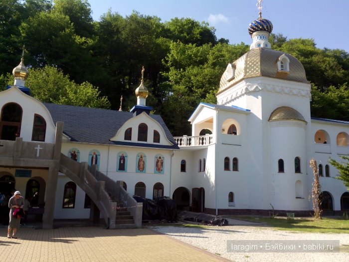 По святым местам - Новоафонский мужской и Троице-Георгиевский женский монастыри