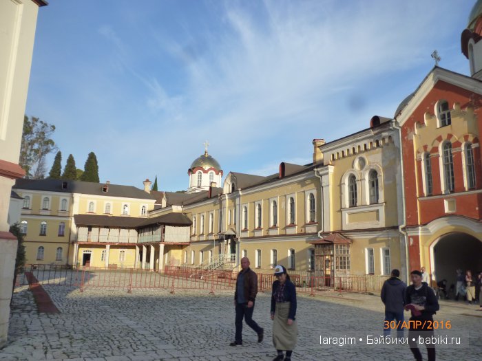 По святым местам - Новоафонский мужской и Троице-Георгиевский женский монастыри (фото 8)