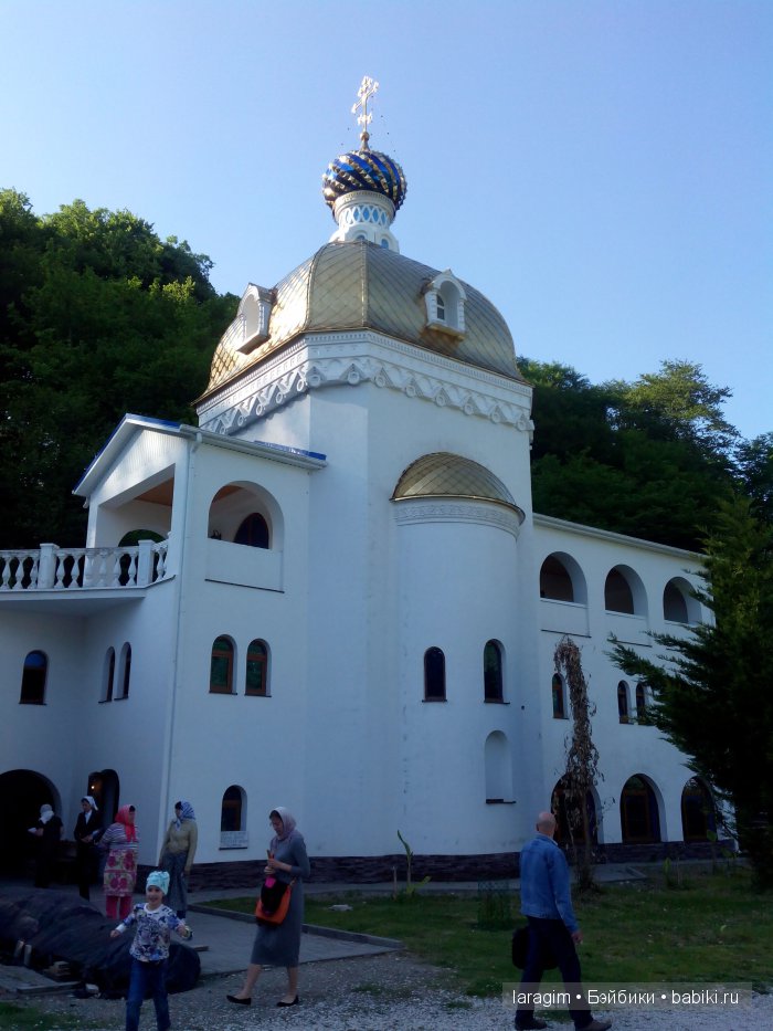 По святым местам - Новоафонский мужской и Троице-Георгиевский женский монастыри