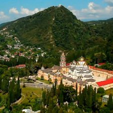 По святым местам - Новоафонский мужской и Троице-Георгиевский женский монастыри